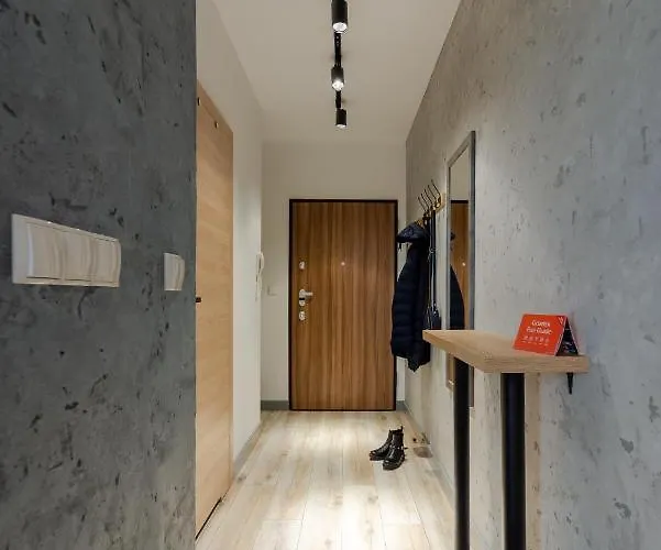 Apartment Grey Horse