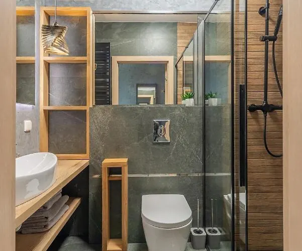 Grey Horse Apartment